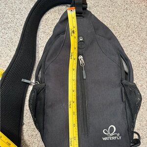 Women’s  Sling Bag - Compact Crossbody Pack